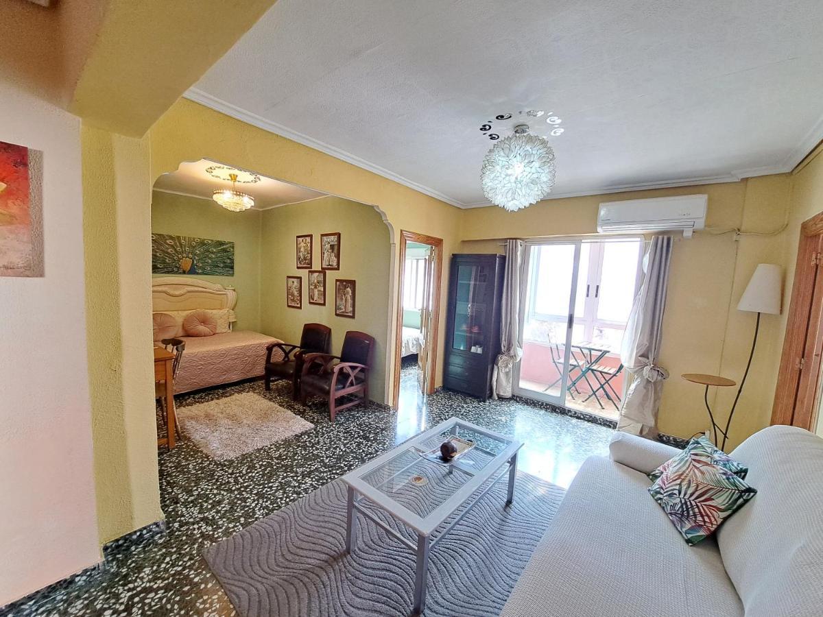 Full Equipped And Comfortable Apartment With Wifi Valensiya Dış mekan fotoğraf