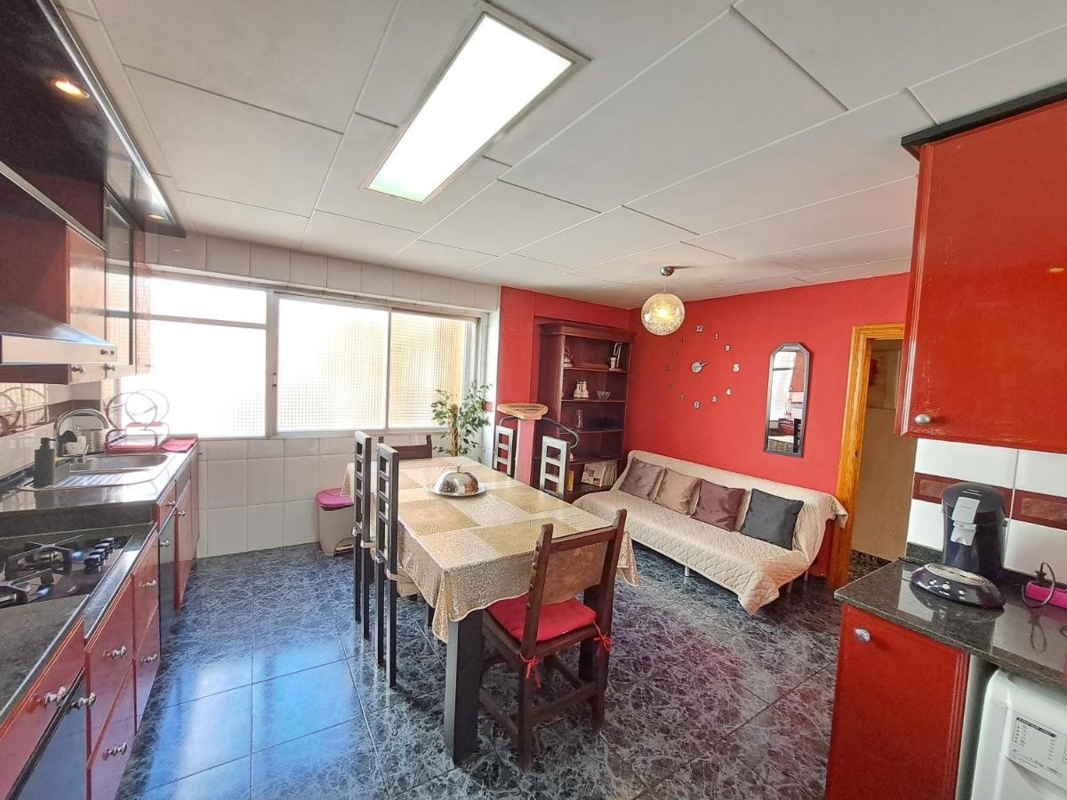 Full Equipped And Comfortable Apartment With Wifi Valensiya Dış mekan fotoğraf